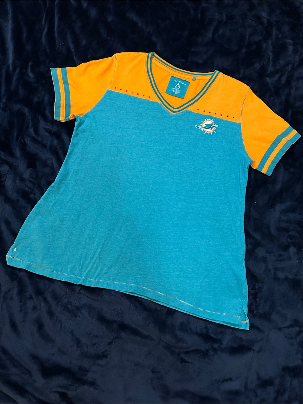 Antigua NFL Miami Dolphins Women's V-Neck Fashion Top - Size XL